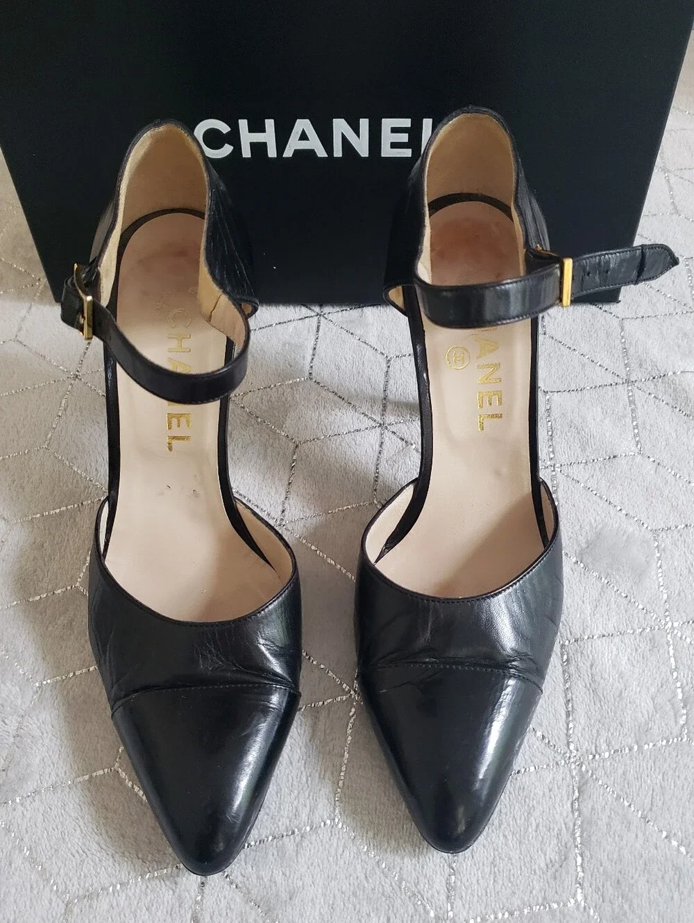 CHANEL | Womens Leather D'Orsay Pumps